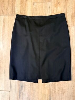 LOFT Black Pencil Skirt - Streamlined Silhouette